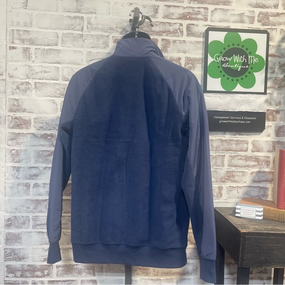 Nike Blue Performance Jacket with 1/2 zip  Neck - Picture 6 of 7